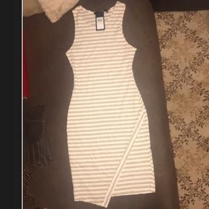 🎀NWT GUESS BEIGE AND TAN STRIPED DRESS!!🎀